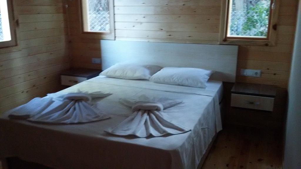 Maji Village Çıralı Bilik gambar