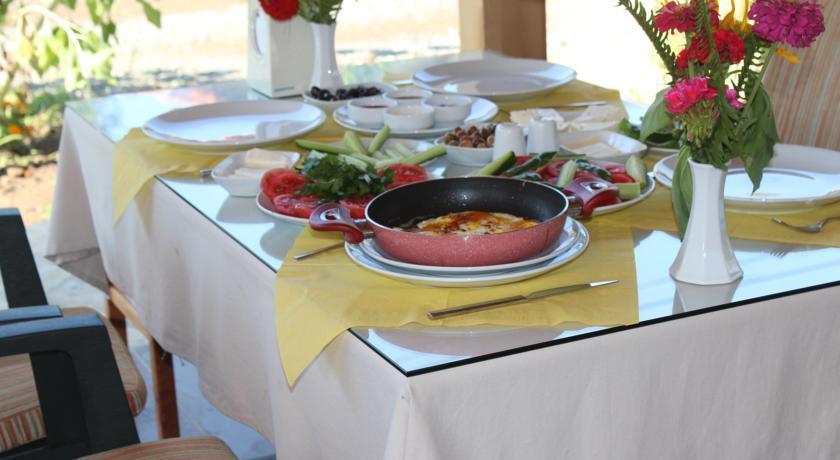 Maji Village Çıralı Luaran gambar